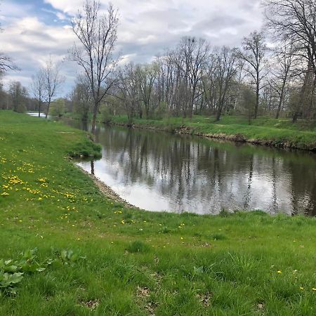 Penzion A Hospoda Na Statku Hluboka nad Vltavou Exterior photo
